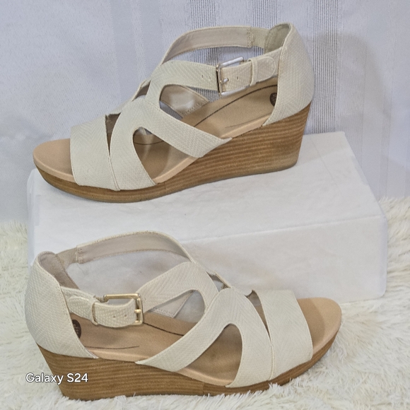 DR SCHOOL'S BAILEY FAUX LEATHER WEDGE SANDALS OYSTER SIZE 9 - Picture 10 of 14